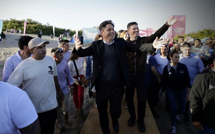 Kicillof: &ldquo;Este verano vamos a batir r&eacute;cords de descanso y de trabajo porque ser&aacute; una temporada imponente&rdquo;